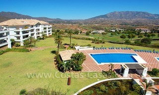 Bargain penthouse apartment for sale on Golf resort in Mijas, Costa del Sol 2