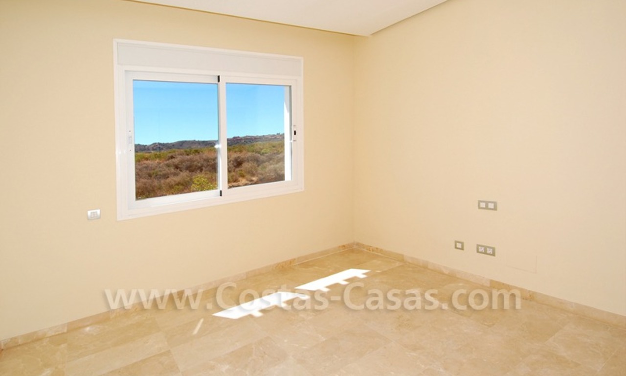 Bargain penthouse apartment for sale on Golf resort in Mijas, Costa del Sol 8