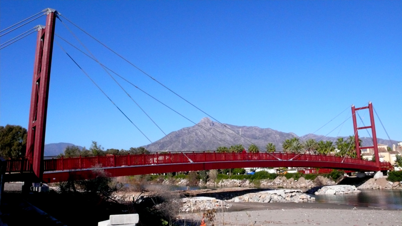 Marbella brug over rio verde met la concha web