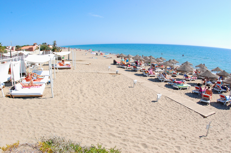 La Chapas Playa Marbella Costas & Casas beachfront villas location