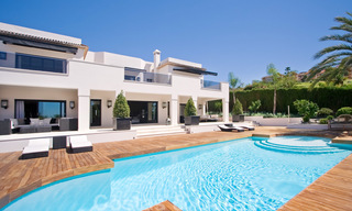 Impressive contemporary luxury villa with guest apartment for sale in the Golf Valley of Nueva Andalucia, Marbella 22593 