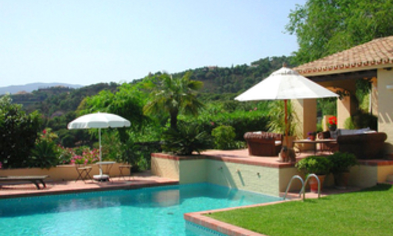 Villa with 2 guesthouses for sale - Marbella - Benahavis 2