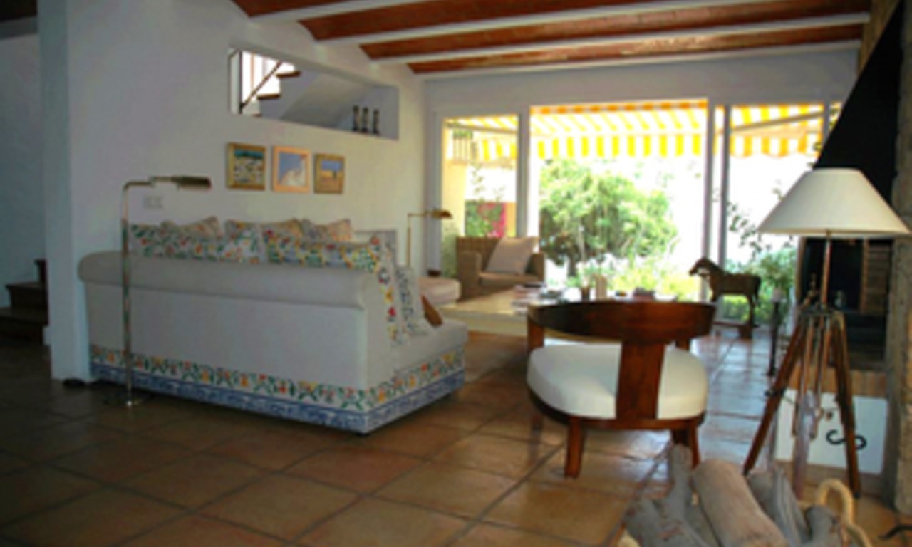Villa with 2 guesthouses for sale - Marbella - Benahavis 6