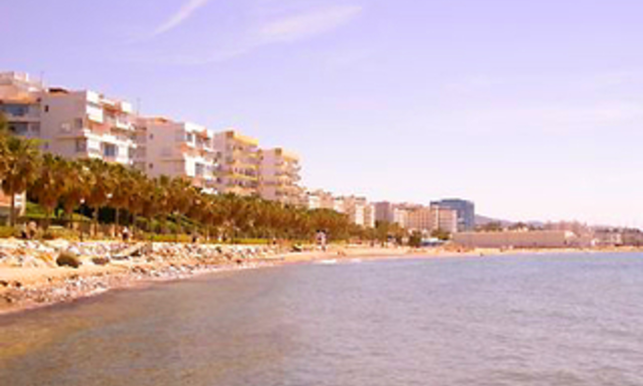 Beachfront apartment for sale, centre Marbella 0