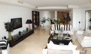 Luxury beachfront apartment for sale in Puerto Banus - Marbella 12
