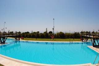 /db/huizen/1256222062pool_3.JPG.thumb.JPG