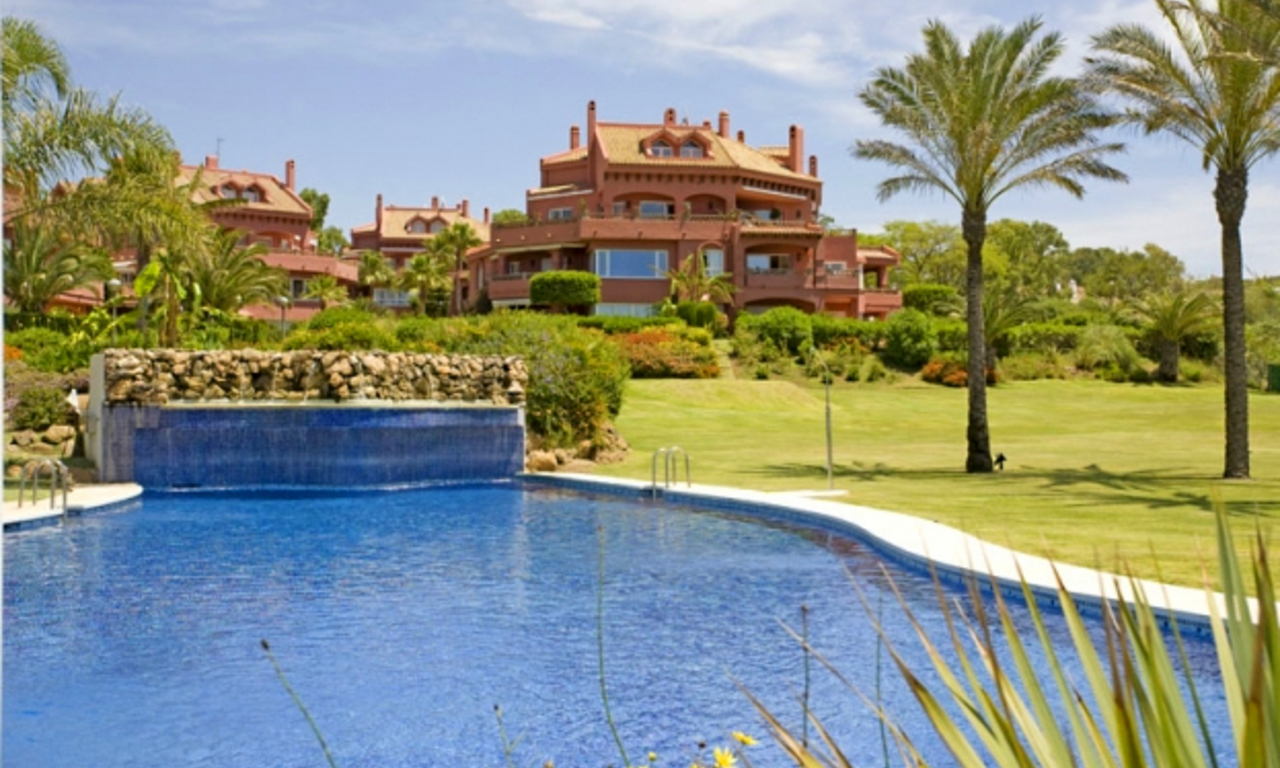 Apartment for sale at frontline beach complex in Elviria, Marbella 4