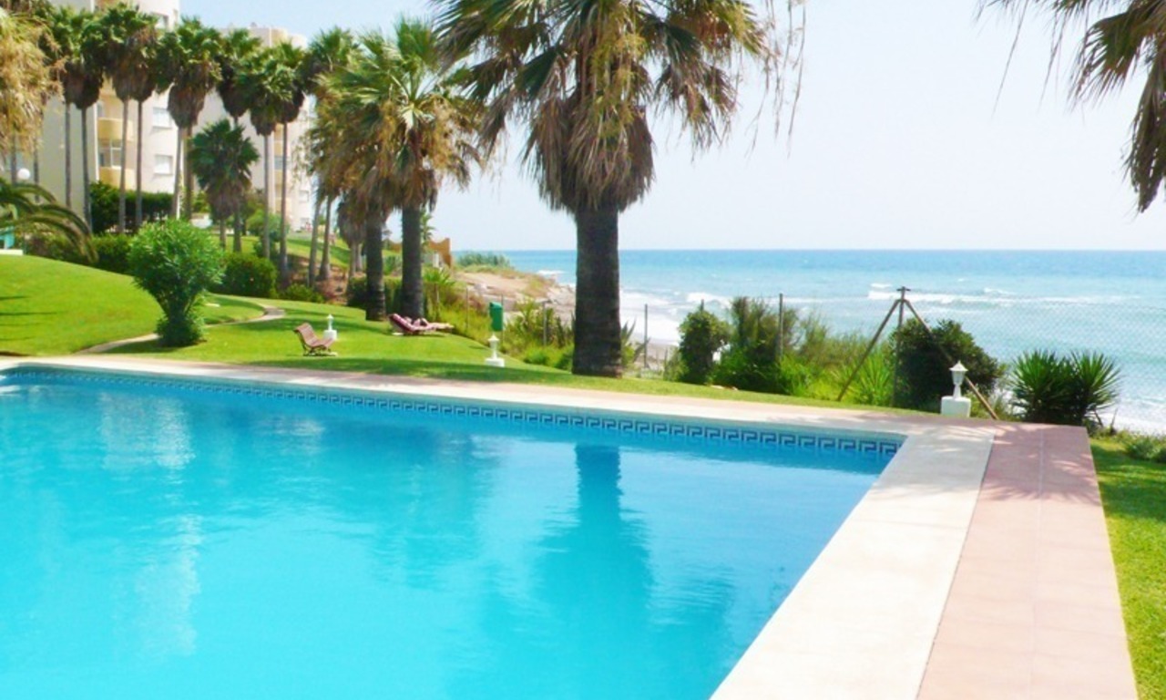 Frontline beach apartment for sale in Mijas, Costa del Sol 3