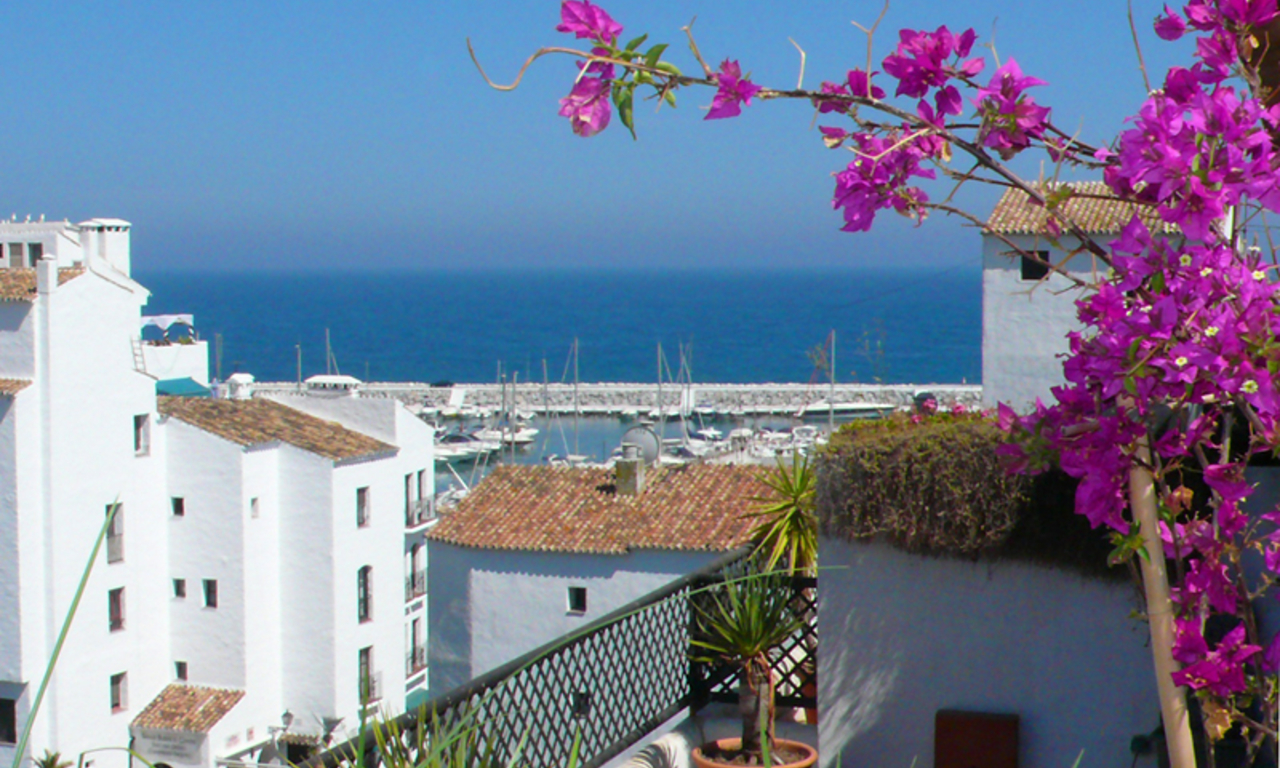 Penthouse apartment for sale in Puerto Banus, Marbella 0