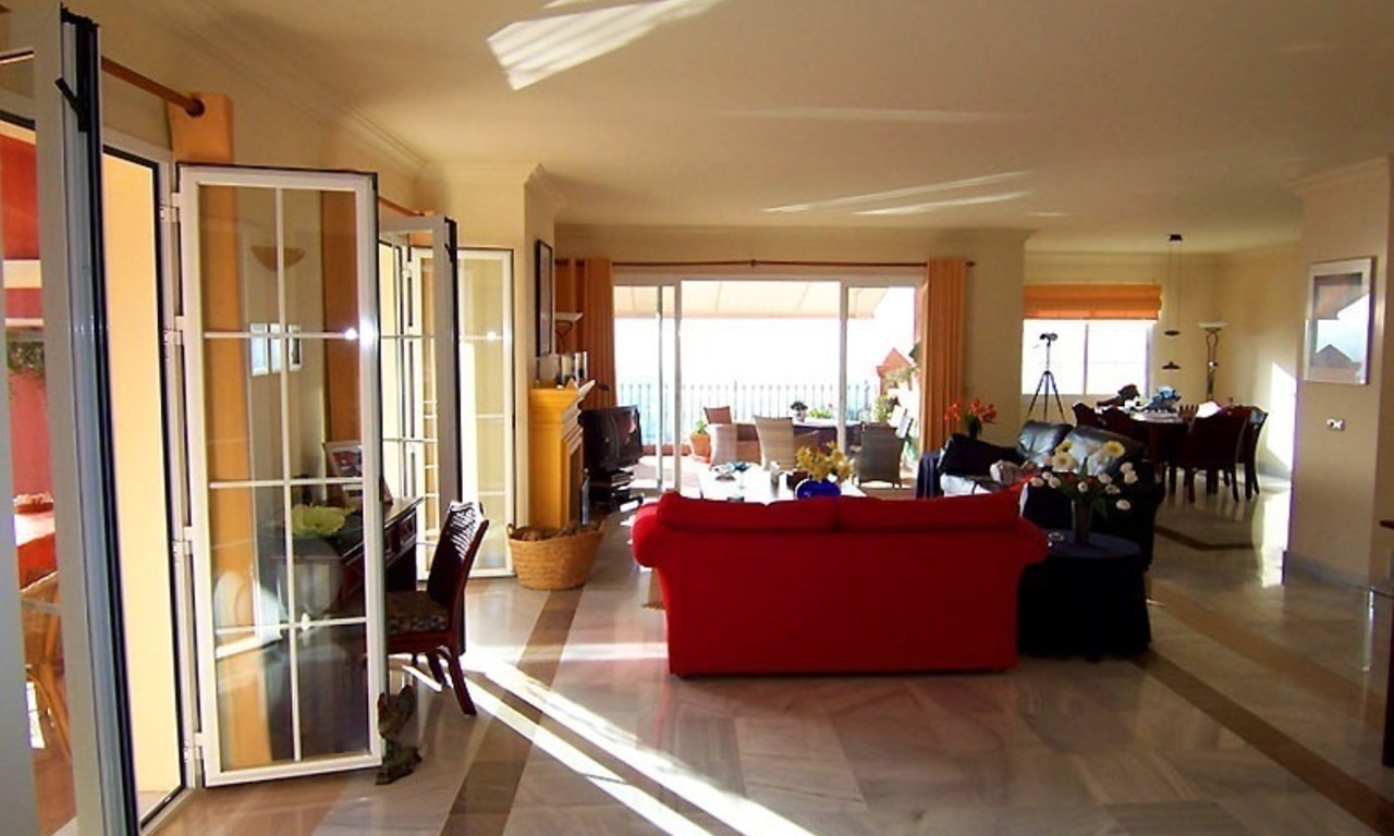 Luxury Penthouse apartment for sale, Nueva Andalucia, Marbella - Benahavis 4