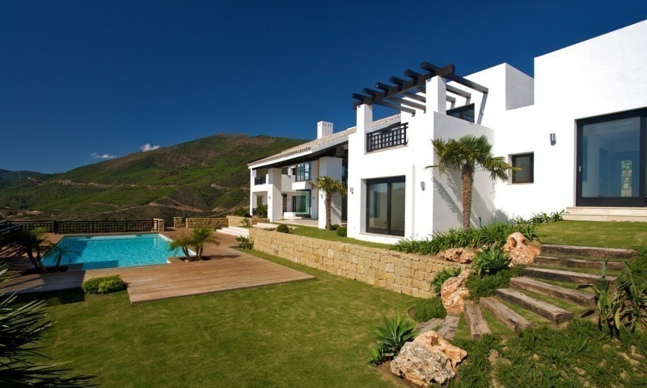 Newly built modern villa for sale, exclusive golf resort, Benahavis - Marbella 1