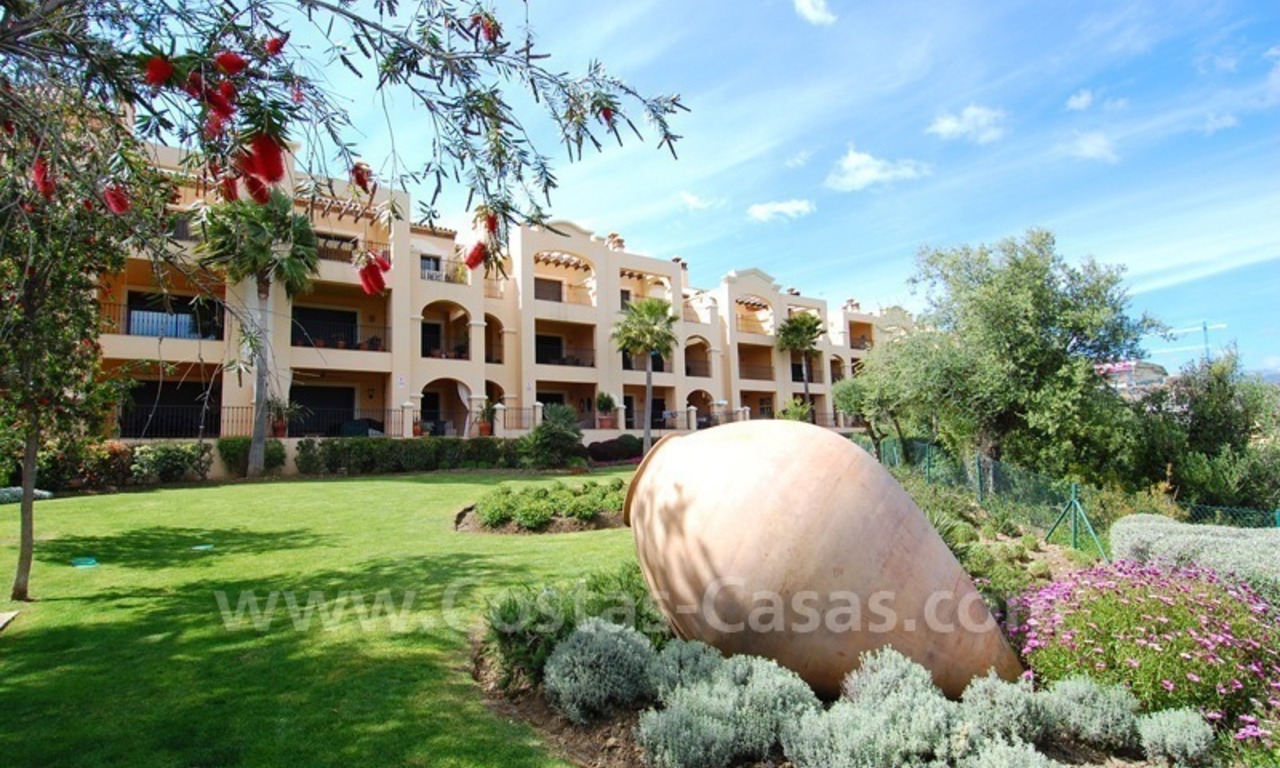 Modern luxury apartments to buy with spectacular sea views, Golf resort Marbella - Benahavis 2