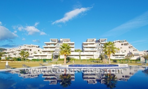 Modern luxury golf apartments with sea views for sale in the area of Marbella - Benahavis 