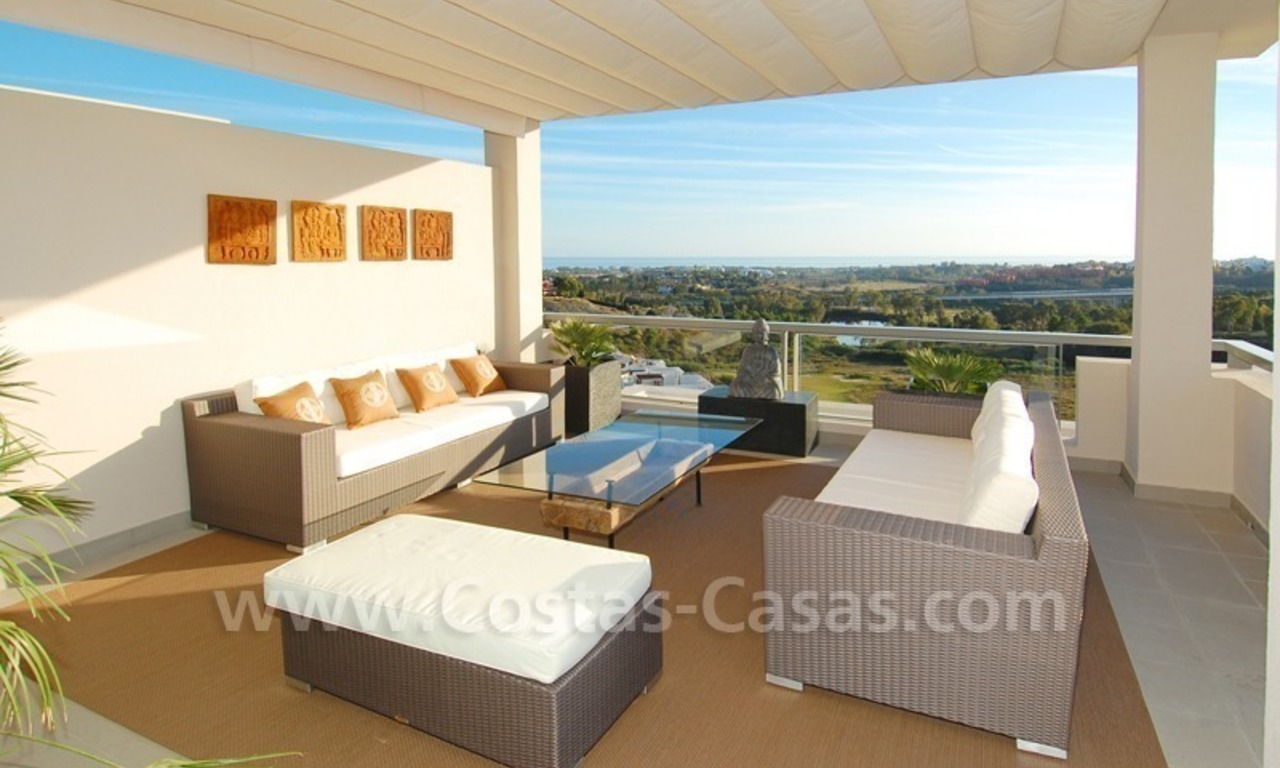 Modern luxury golf apartments with sea views for sale in the area of Marbella - Benahavis 6