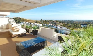 Modern luxury golf apartments with sea views for sale in the area of Marbella - Benahavis 8
