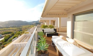 Modern luxury golf apartments with sea views for sale in the area of Marbella - Benahavis 9