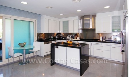 /db/huizen/1292868893110_kitchen.jpg.thumb.jpg