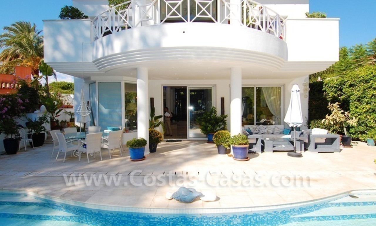 Modern beachside villa for sale, close to the beach, in the area between Marbella and Estepona 2