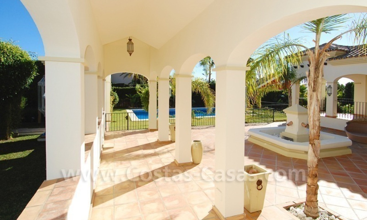 Luxury beachside villa for sale in Marbella 7