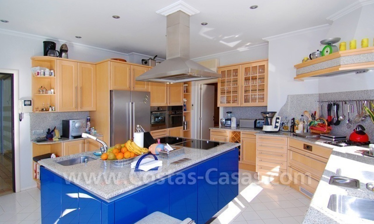Breathtaking immaculate contemporary style villa for sale in Marbella on a large plot with sea view 19