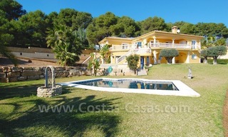 Stunning luxury villa to buy in Marbella East 0