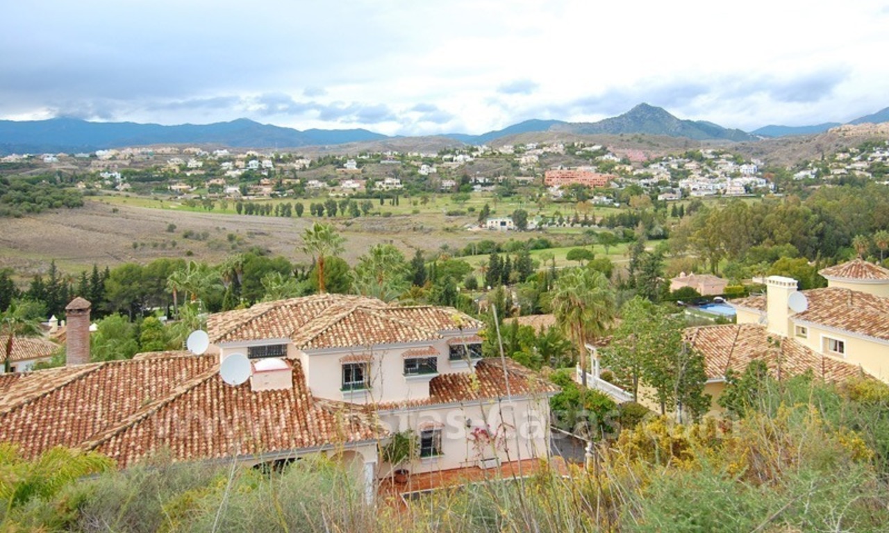 Classical Spanish style villa to buy in the area of Marbella – Estepona. 3