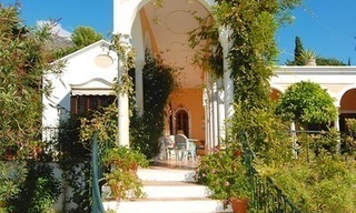 Romantic villa for sale above the Golden Mile in Marbella 9