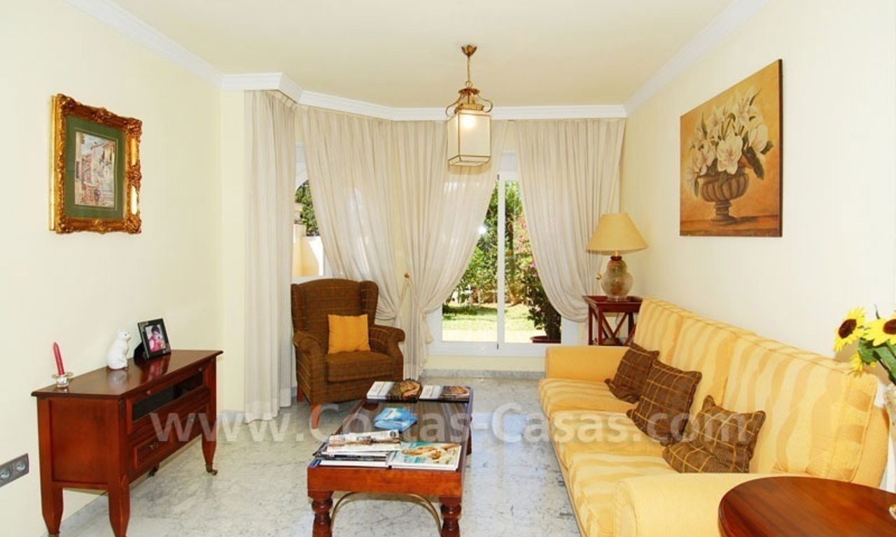 Bargain townhouses for sale on the Golden Mile in Marbella 12