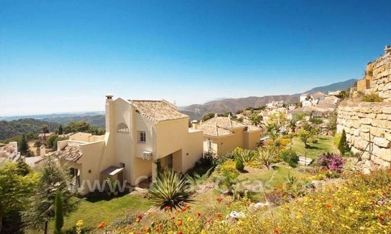 Bargain modern Andalusian style villa to buy in Marbella 5