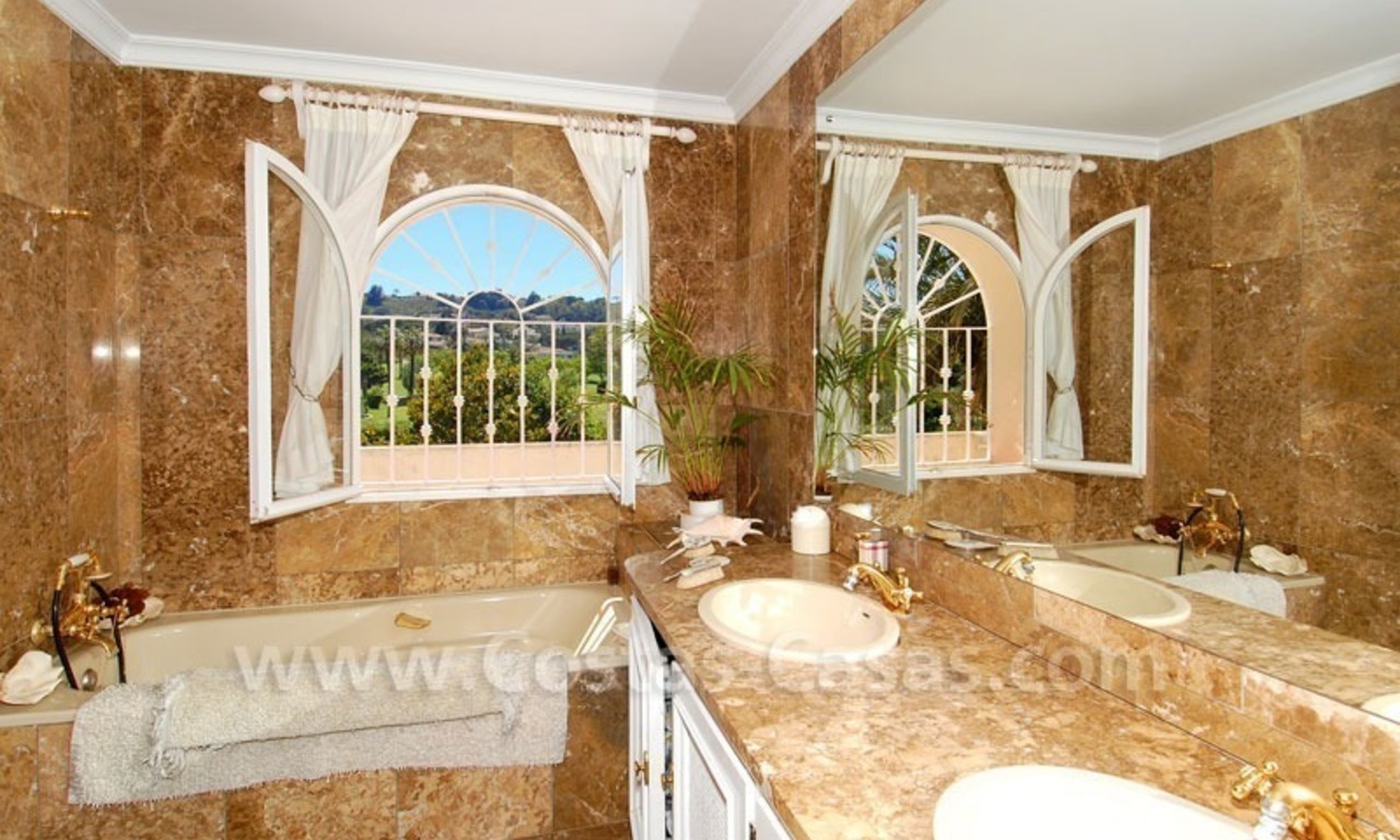Charming andalusian styled villa for sale on first line golf in Nueva Andalucía, Marbella 20