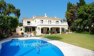Frontline golf luxury villa for sale in Nueva Andalucia - Marbella 0