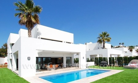 /db/huizen/1308850275pool_and_house_02_108440.jpg.thumb.jpg