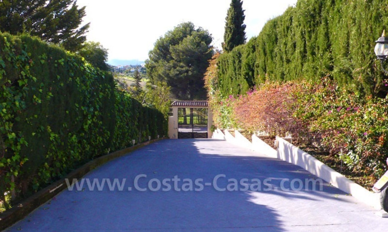 Luxury superb villa for sale on frontline golf in Marbella West – Estepona 7
