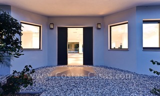 Modern styled first line golf villa for sale in Nueva Andalucía, Marbella 1