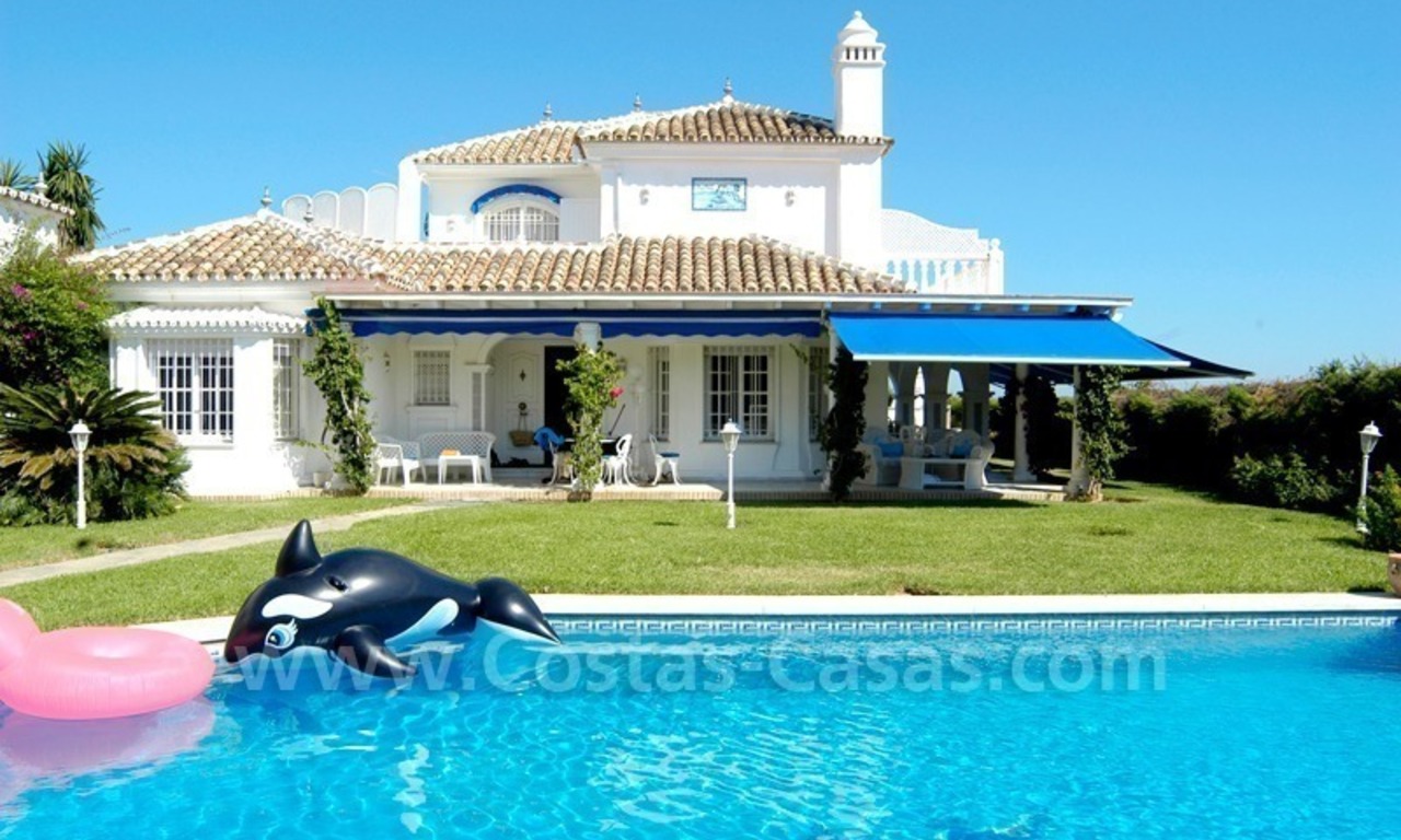 Spanish style beachside villa for sale in Eastern Marbella 2