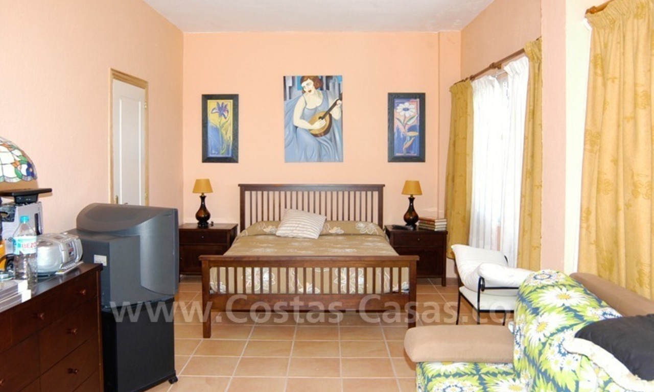 Bargain golf town-house to buy in an up-market area of Nueva Andalucía, Marbella 15