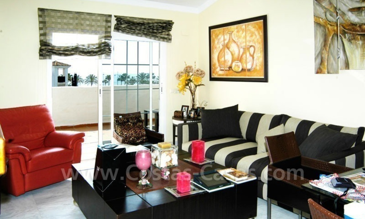 Spacious duplex penthouse apartment to buy on the beachfront complex in Marbella 3