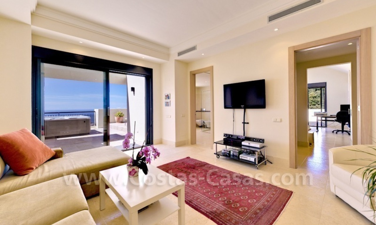 Luxury modern style penthouse apartment for sale in Marbella 12