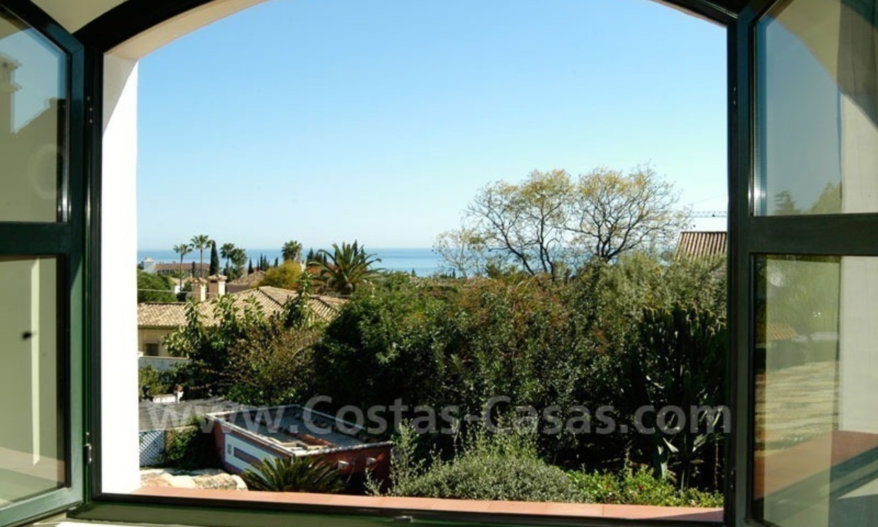 Classical villa to buy in Central Marbella 9