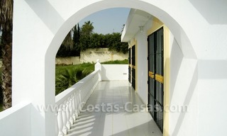 Bargain Andalusian style detached villa to buy in West Marbella 12