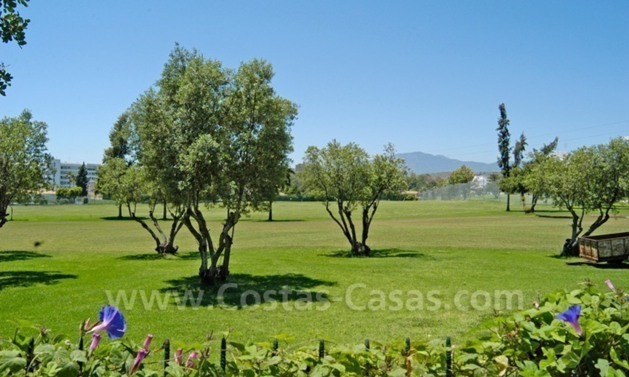 Frontline golf villa for sale in Marbella 1
