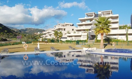 /db/huizen/132518192817_complex_pool_left_108304.jpg.thumb.jpg