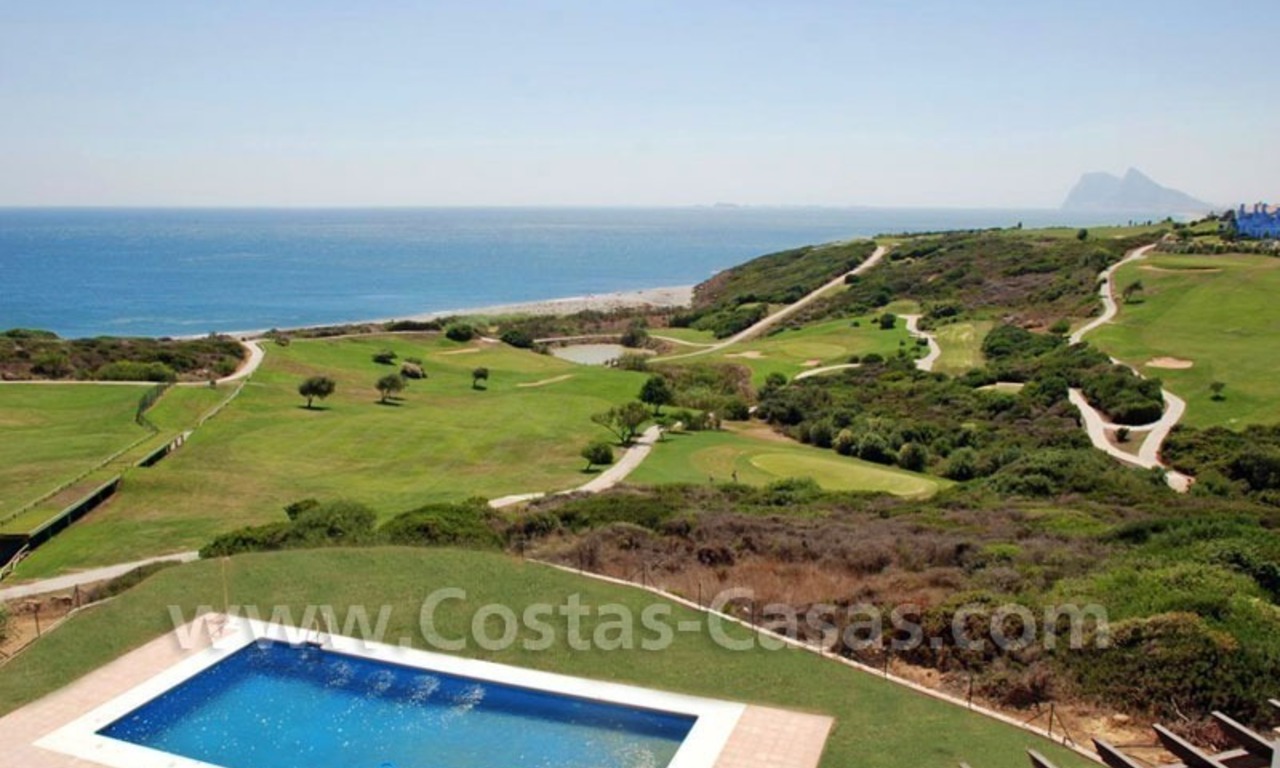 Bargain Luxury frontline golf and first line beach apartments for sale at the Costa del Sol 4