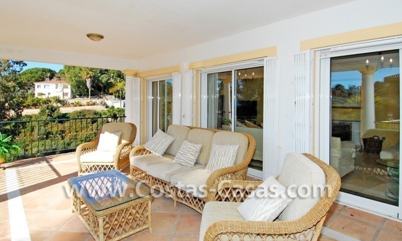 Cozy villa to buy in East of Marbella 6