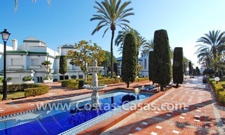 Frontline beach detached villa for sale on gated beachfront complex, Marbella - Estepona 28
