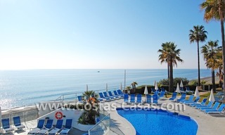 Frontline beach detached villa for sale on gated beachfront complex, Marbella - Estepona 3