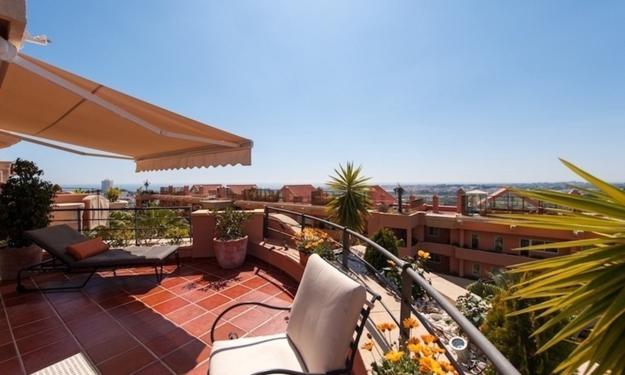 Luxury golf apartment for sale in Nueva Andalucia – Marbella 0