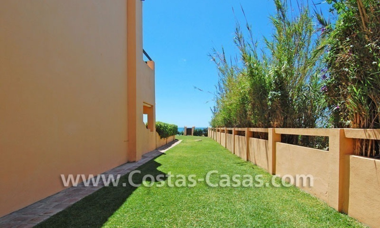 Beachfront townhouse for sale in Marbella 5
