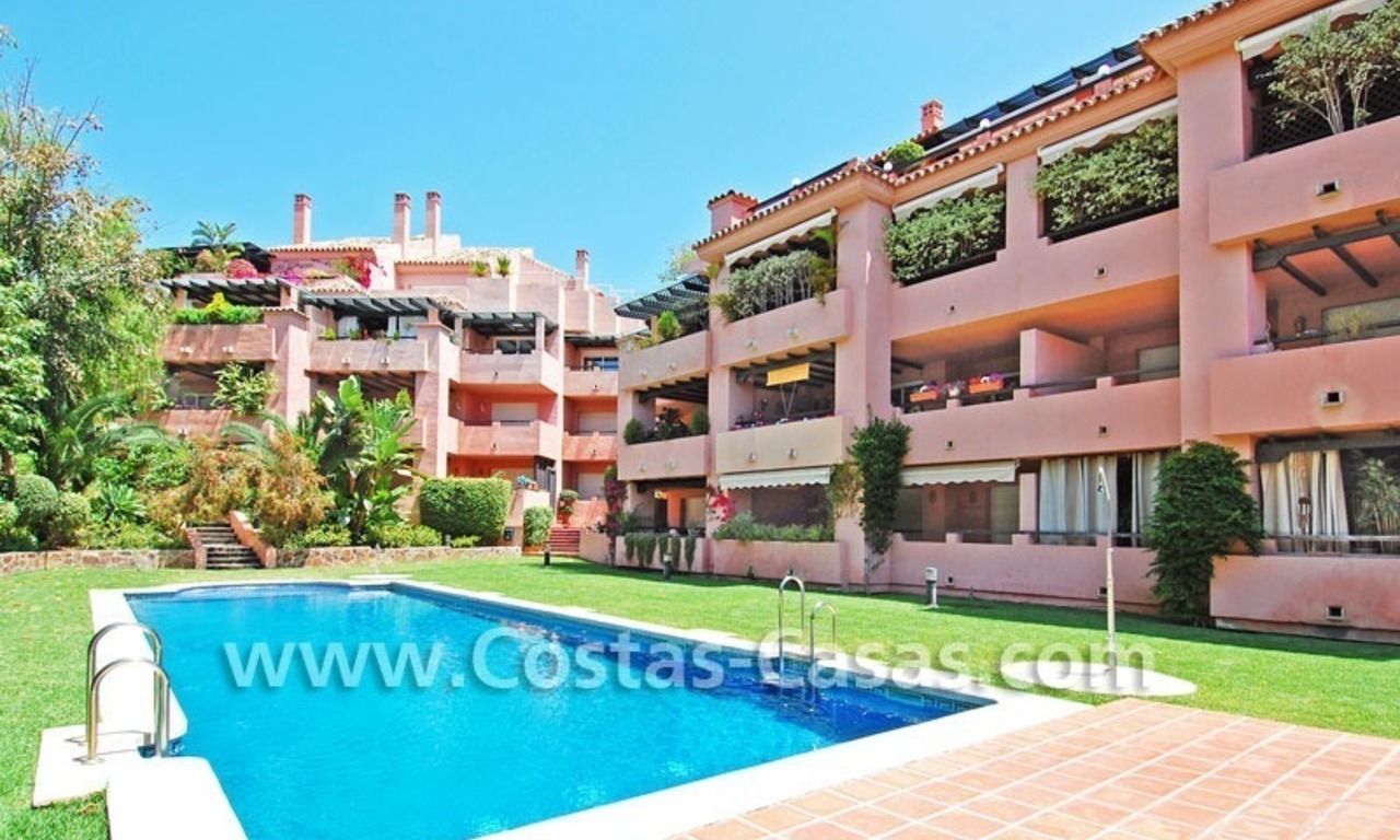 Luxury large penthouse apartment for sale on the Golden Mile in Marbella 19