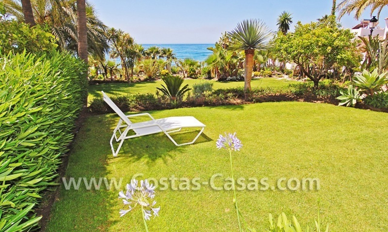 Exclusive beachfront apartment for sale, New Golden Mile, Marbella - Estepona 1